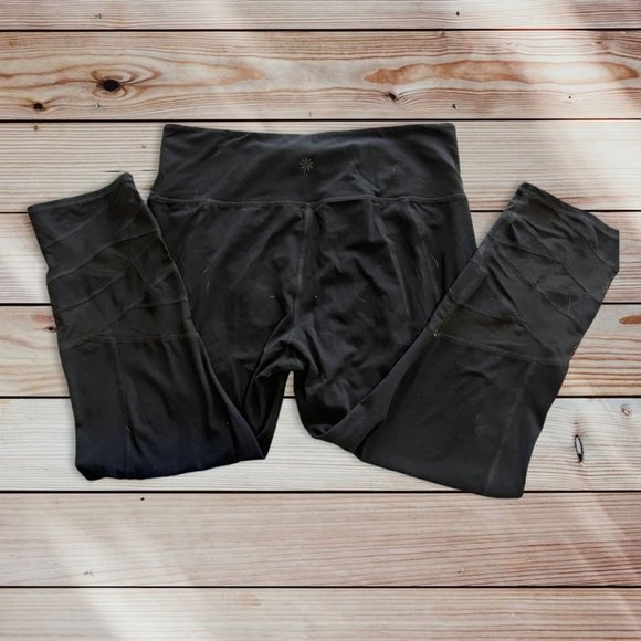 Black Athleta Crops Size Large - Picture 5 of 6